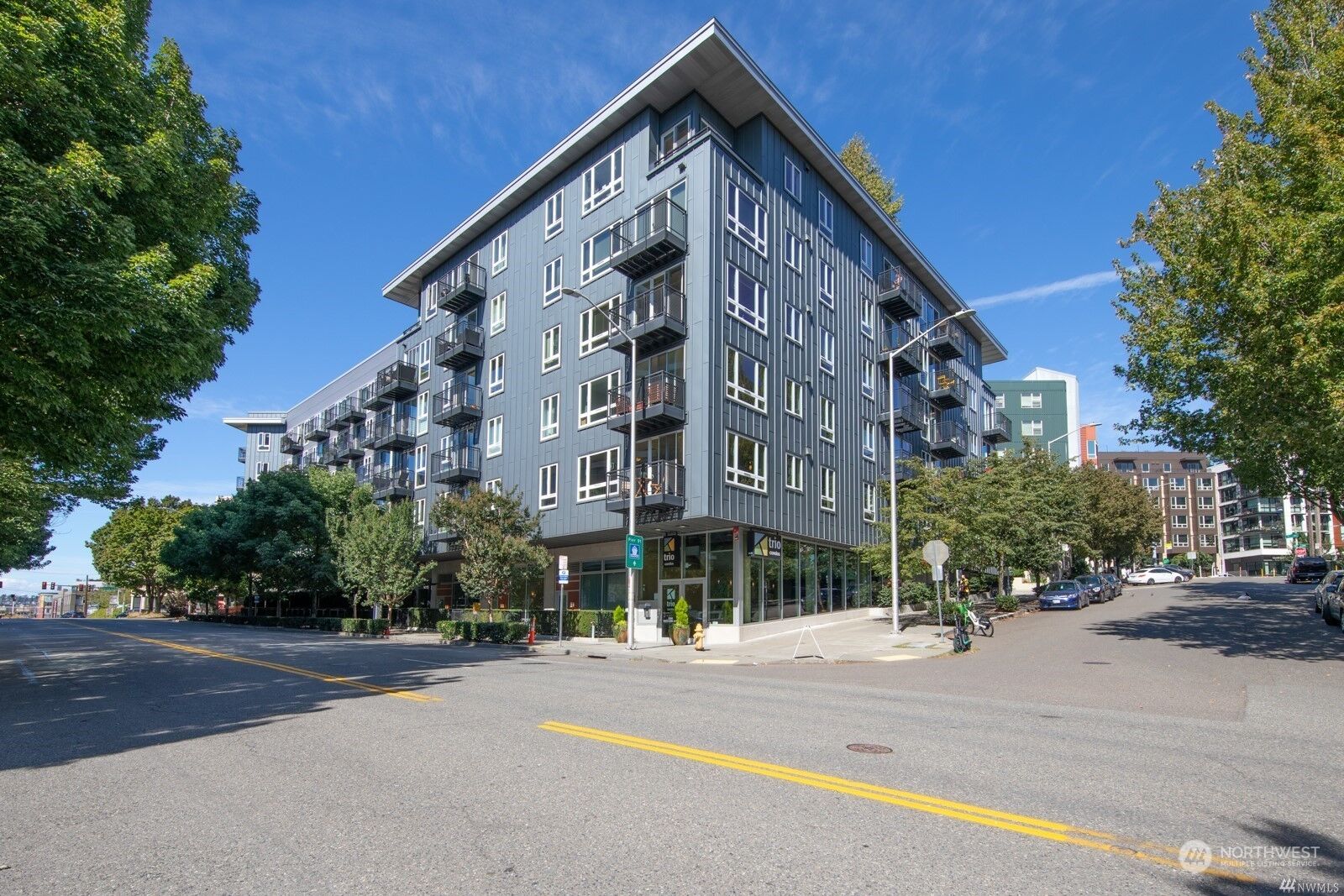 Property Photo:  3104 Western Avenue 102  WA 98121 