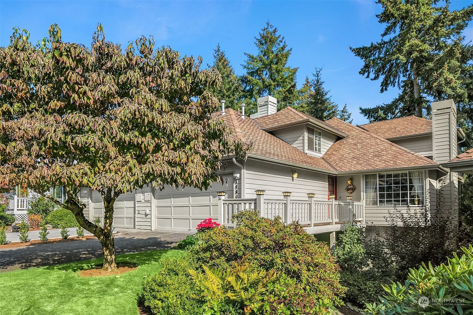 Property Photo:  16206 SE 33rd Circle  WA 98008 