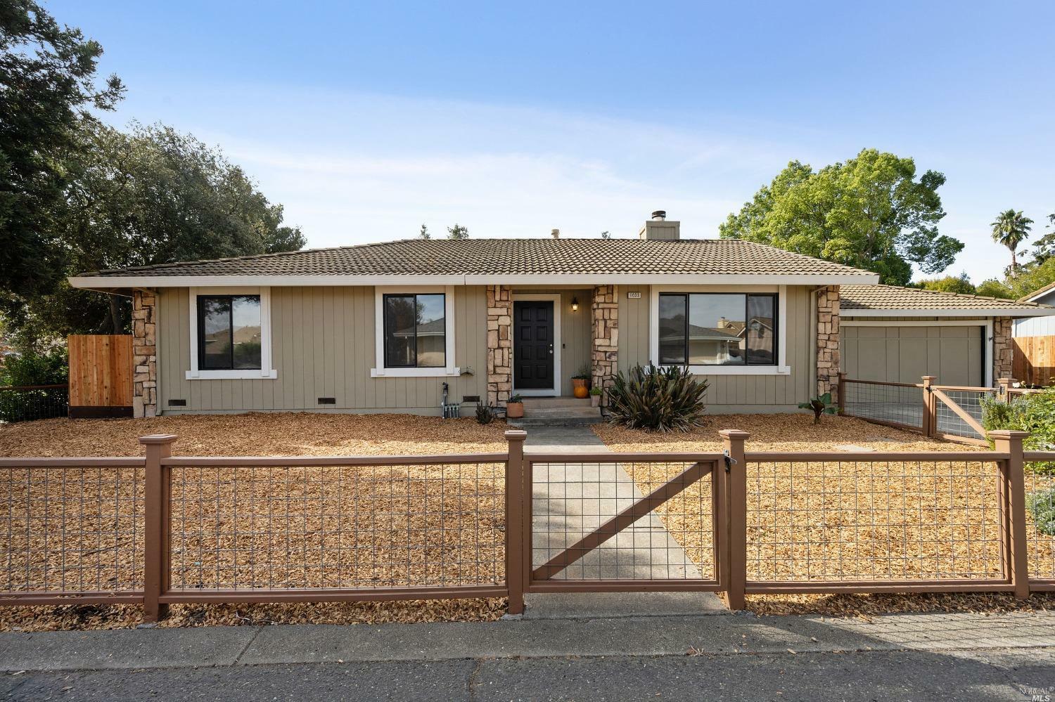 Property Photo:  1633 Rainier Avenue  CA 94954 