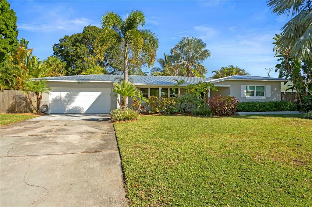 Property Photo:  1073 39th Avenue NE  FL 33703 