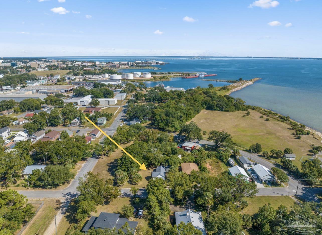 Property Photo: 00 S F St FL 32502