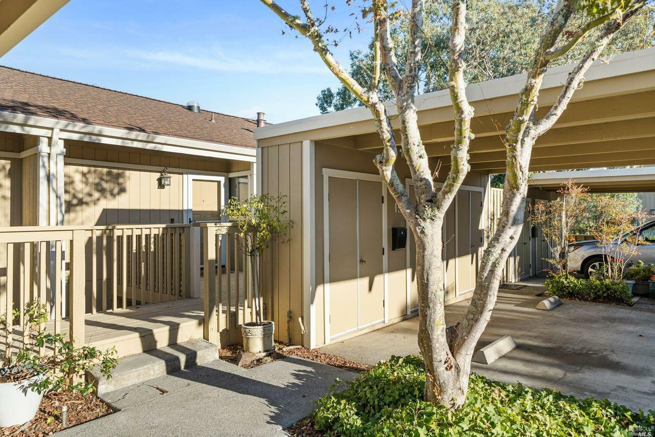 Property Photo:  15 Fielding Circle  CA 94941 