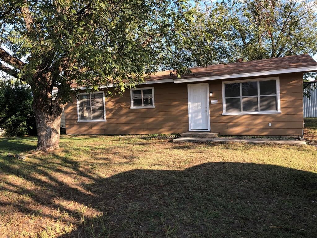Property Photo:  1112 Magnolia Street  TX 76801 