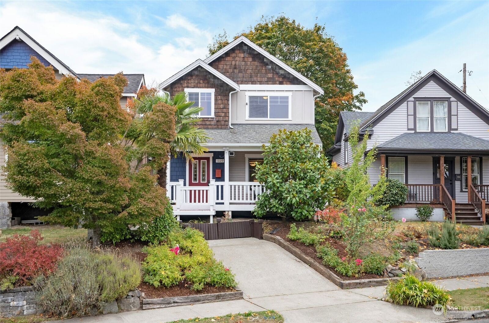 Property Photo:  1029 N Steele Street  WA 98406 
