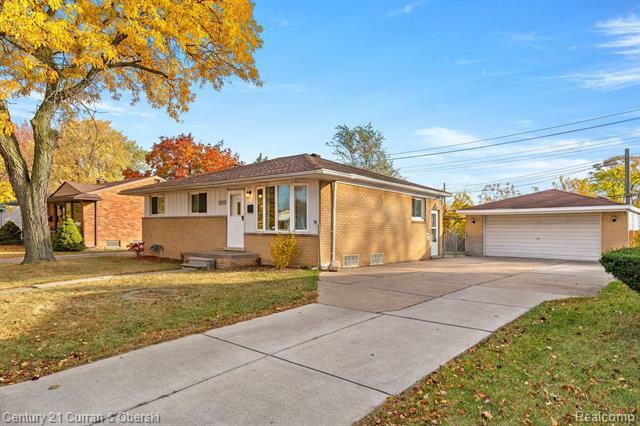 Property Photo:  3945 Hayes Street  MI 48184 