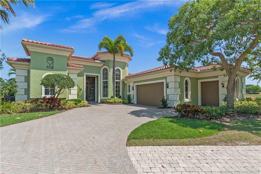 Property Photo: 117 SE San Priverno FL 34984