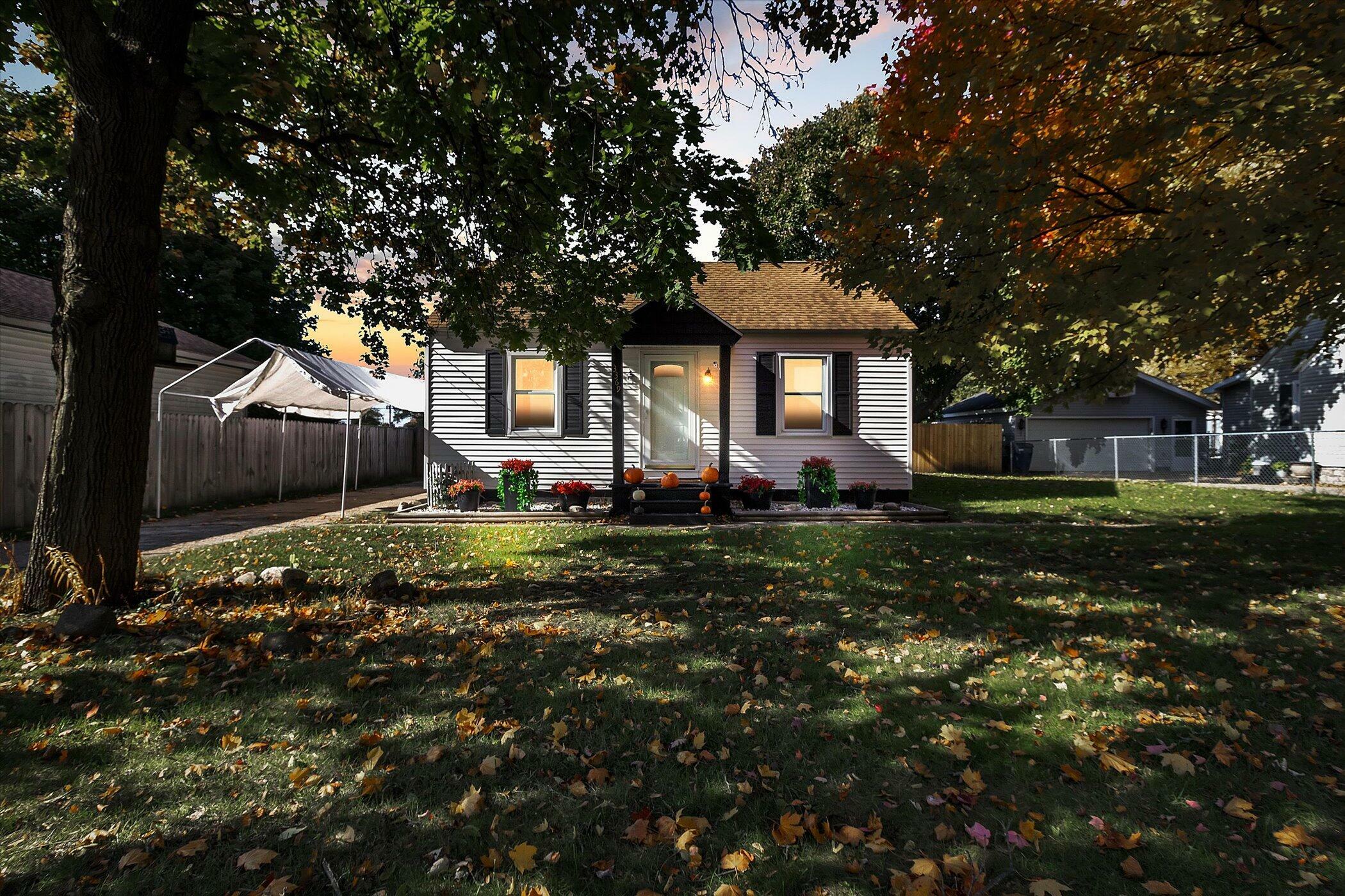 Property Photo:  3369 Raffie Street  MI 49444 