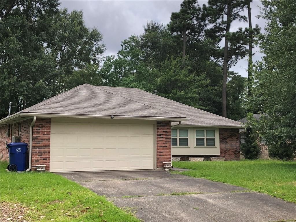 Property Photo:  1525 Maplewood Drive  LA 70458 