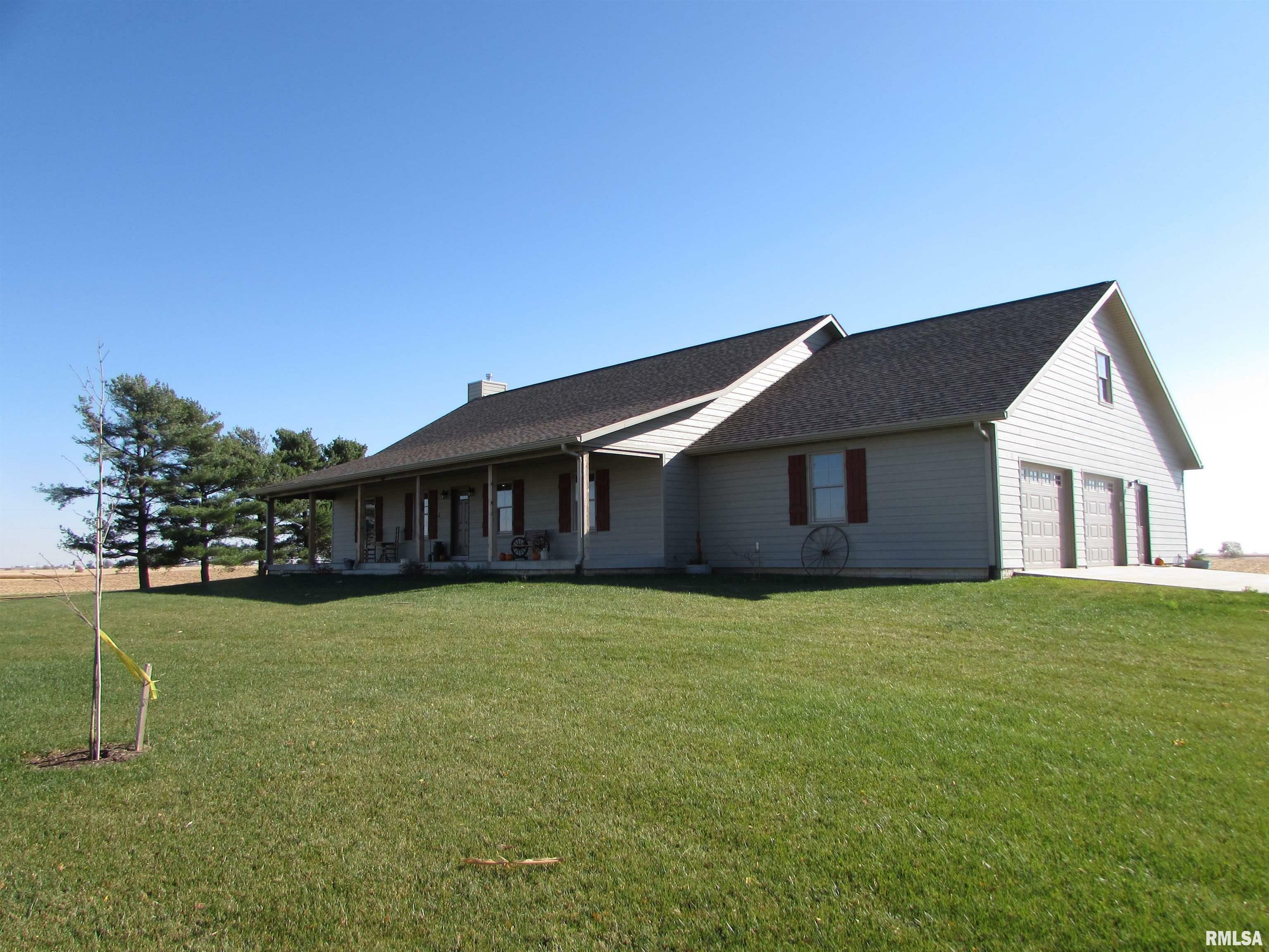 Property Photo:  1743 County Road 2300 N Road  IL 61570 