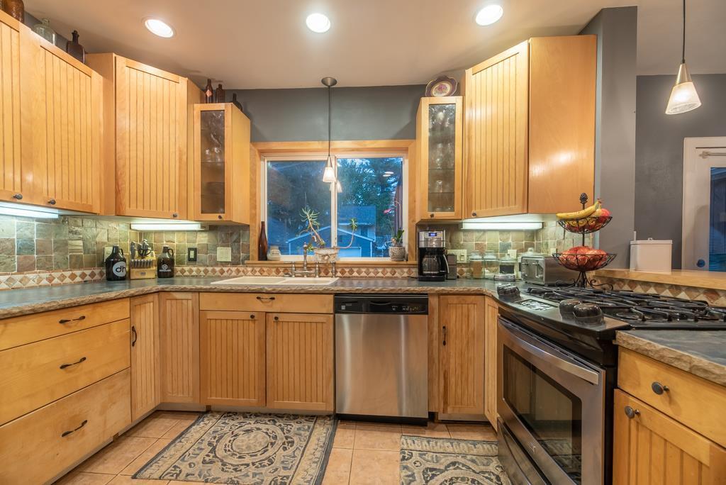 Property Photo:  418 North Garfield Ave  WI 53545 
