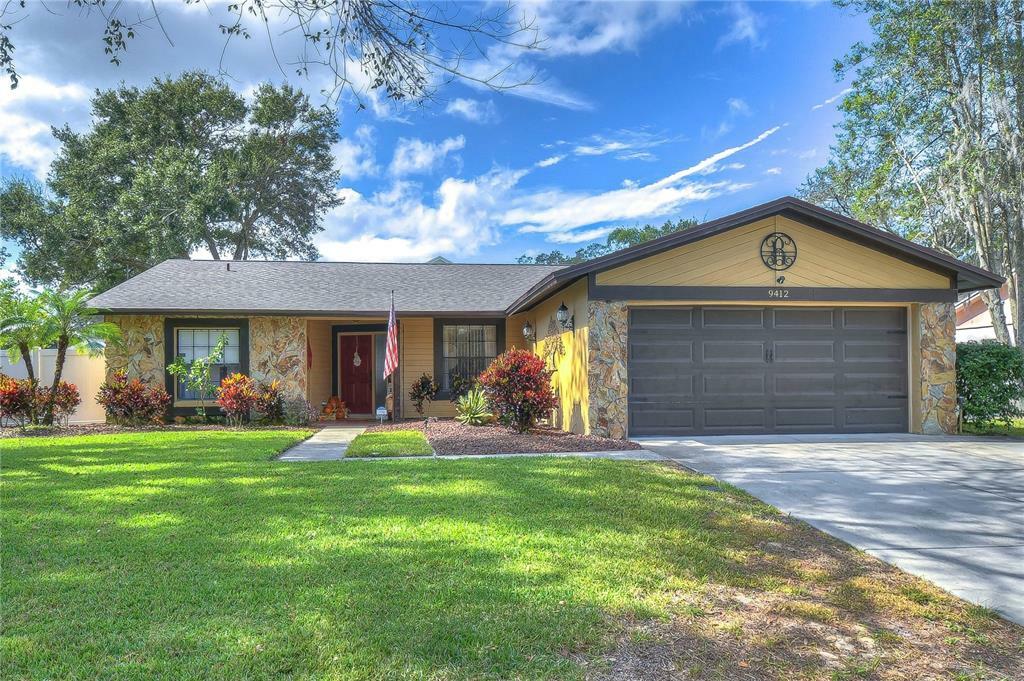 Property Photo:  9412 Alanbrooke Street  FL 33637 