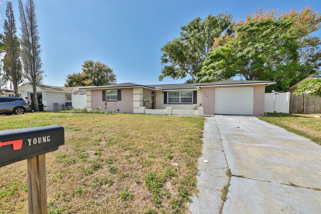 Property Photo:  10927 Inglewood Avenue  FL 34668 