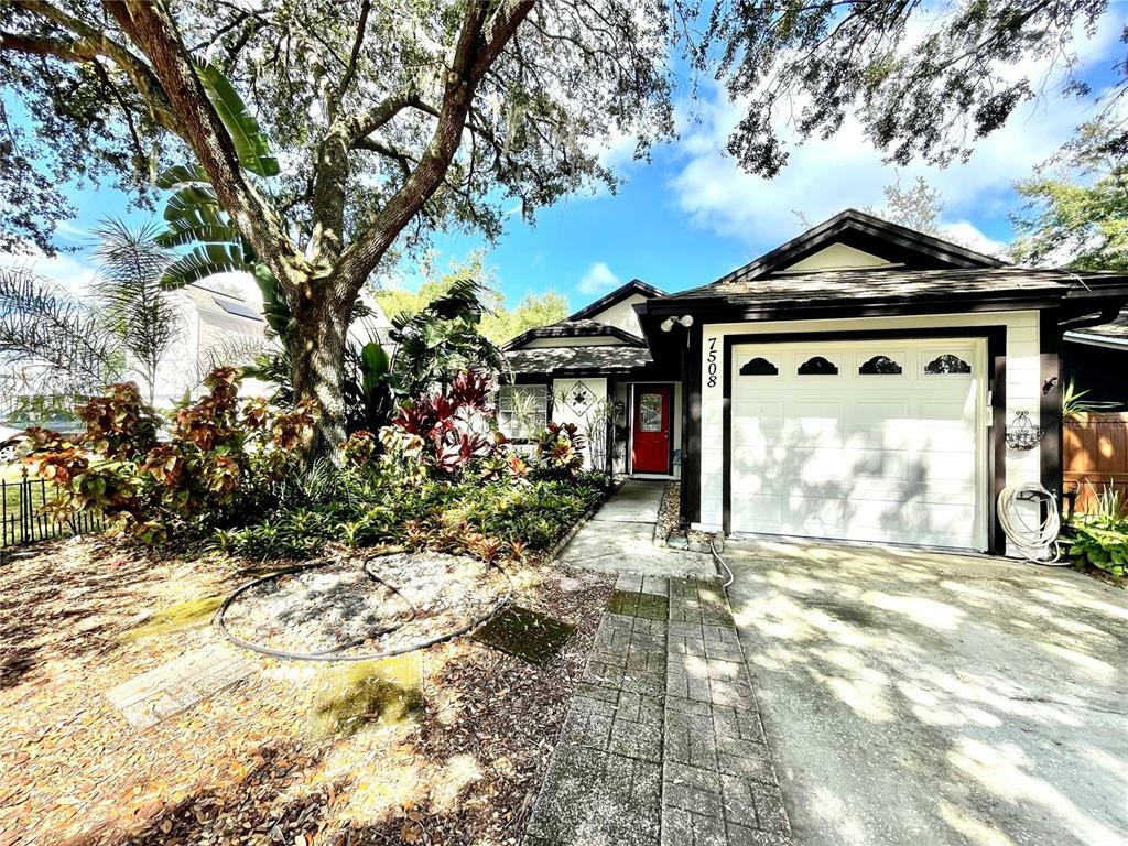 Property Photo:  7508 Leon Avenue  FL 33637 