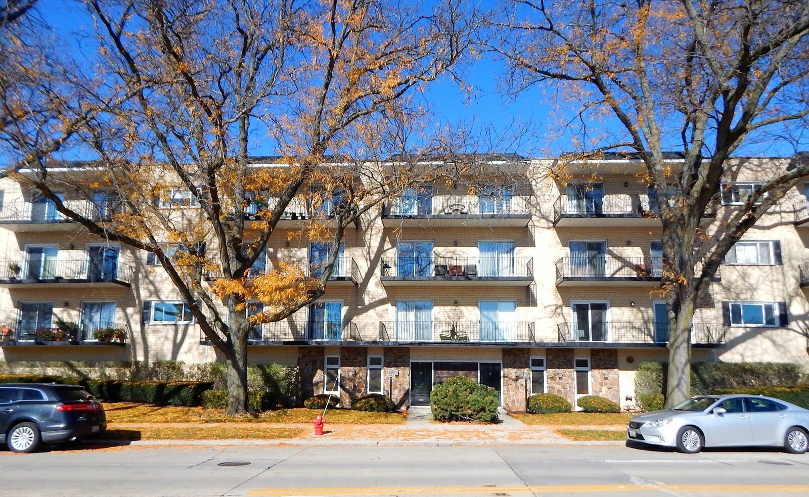 Property Photo: 6020 Lincoln Avenue 402 IL 60053