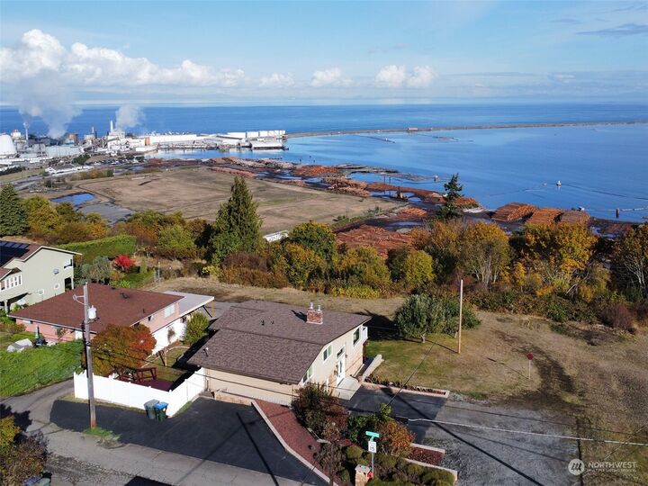 Property Photo: 408 G S G Street WA 98363