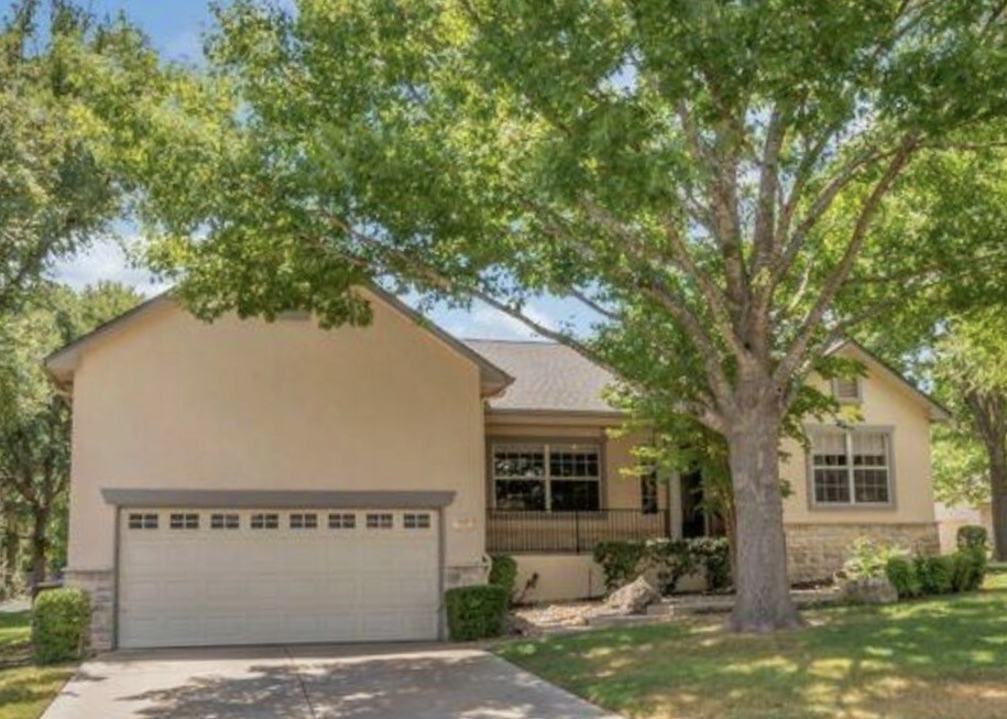 Property Photo: 116 Yaupon Lane TX 78633