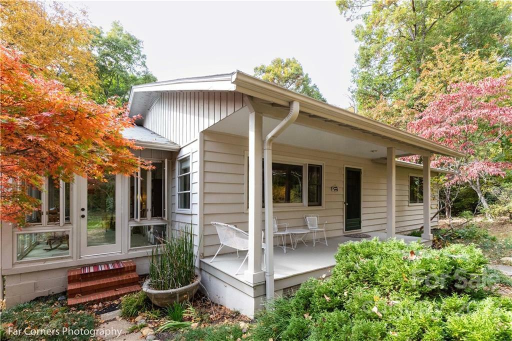 Property Photo: 395 Laurel Way NC 28782