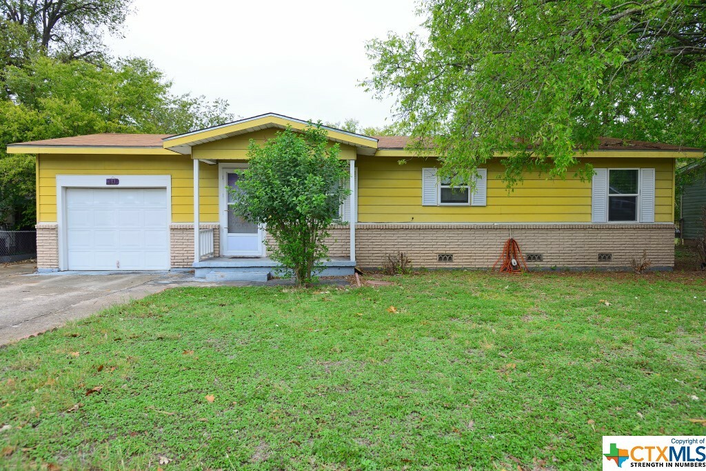 Property Photo:  611 S 15th Street  TX 76522 