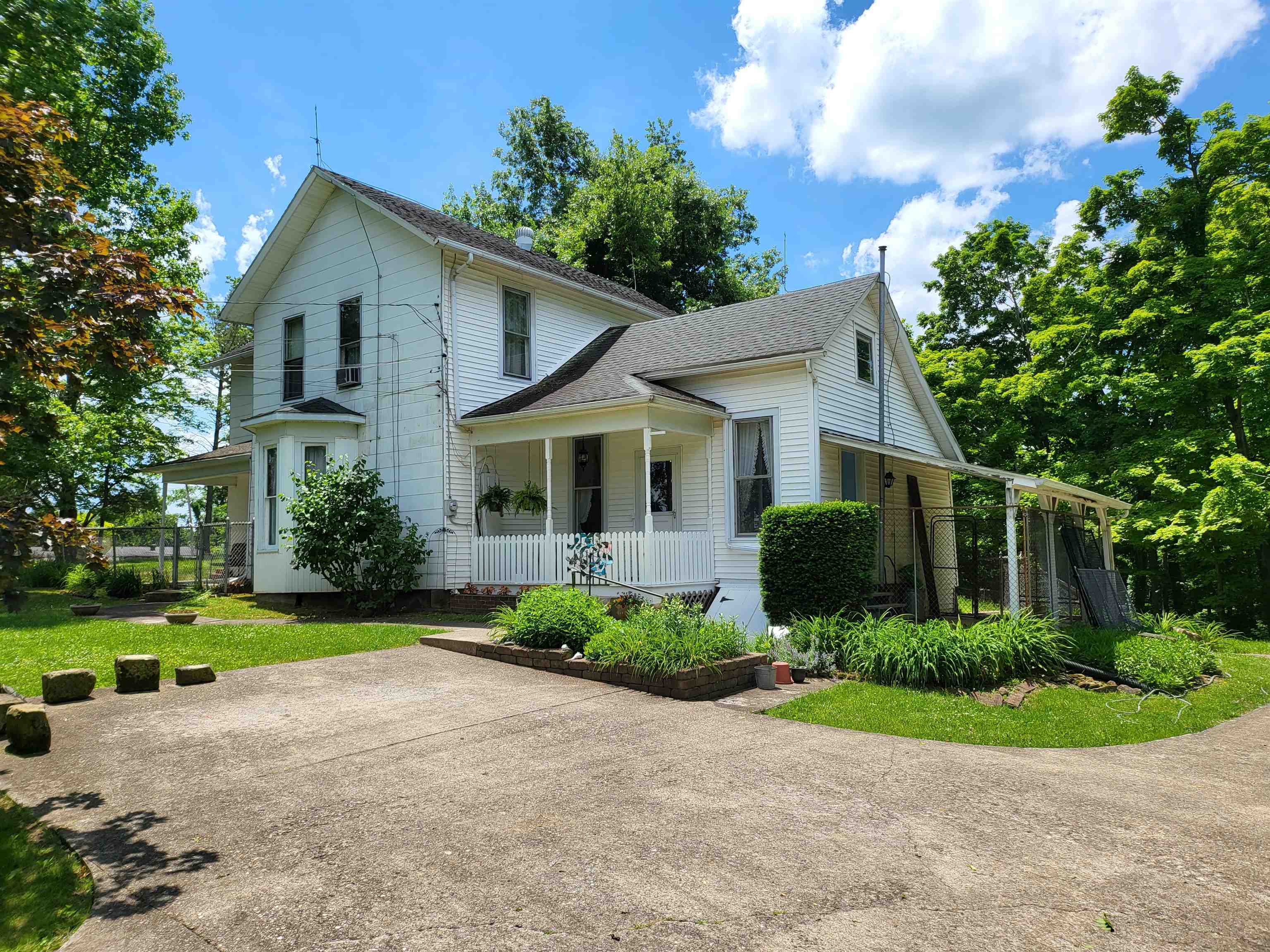 Property Photo:  4661 County Road 2  OH 45619 