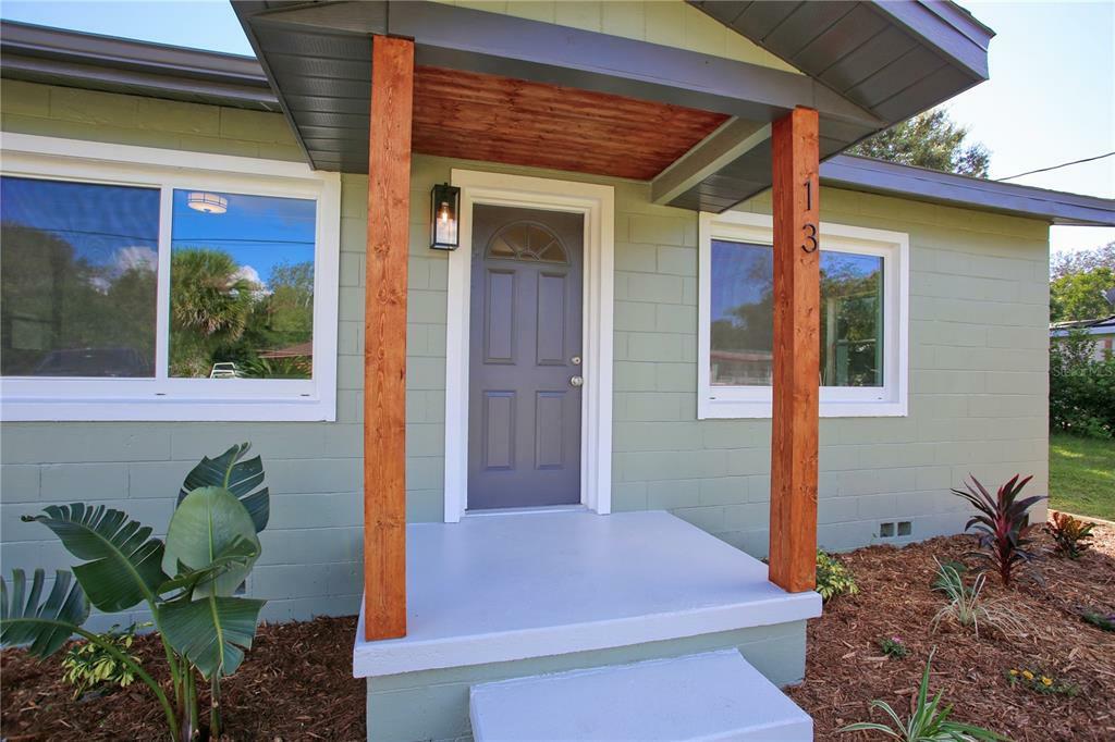 Property Photo: 13 Seminole Drive FL 32713