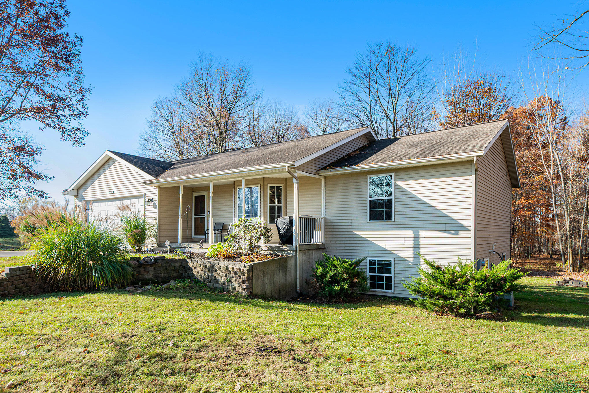 Property Photo: 13415 Fawn Court MI 49319
