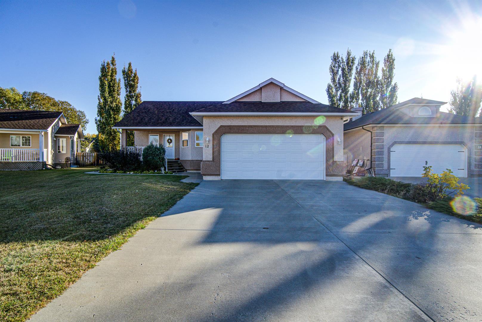 Property Photo: 12 Wildrose Drive W AB T0L 0T0