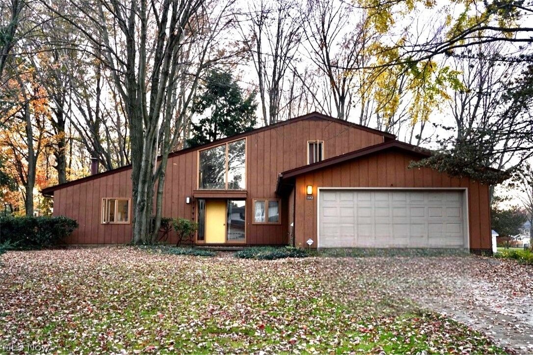 Property Photo:  1642 Mendelssohn Drive  OH 44145 