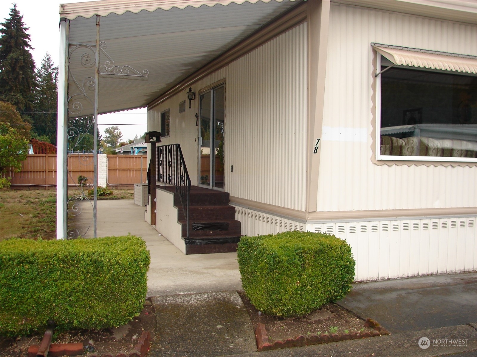 Property Photo: 2302 R Street SE 78 WA 98002