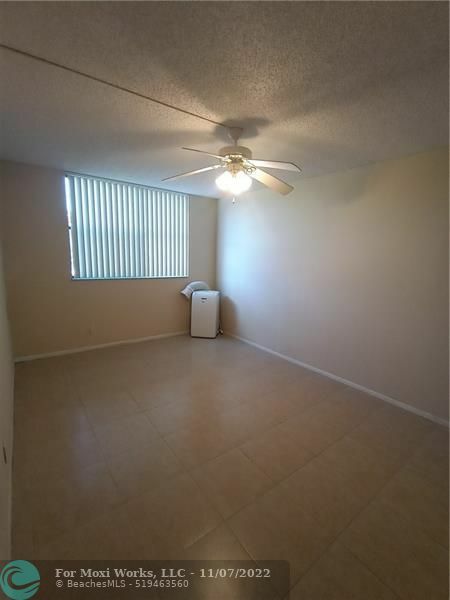 Property Photo:  2501 Riverside Dr 304-B  FL 33065 