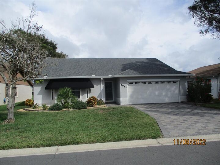 Property Photo: 6081 Seagull Lane FL 33809