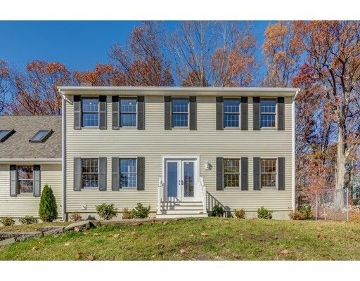 Property Photo: 204 Farm Rd MA 01752