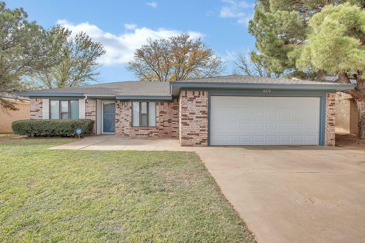 Property Photo: 8210 Waco Avenue TX 79423