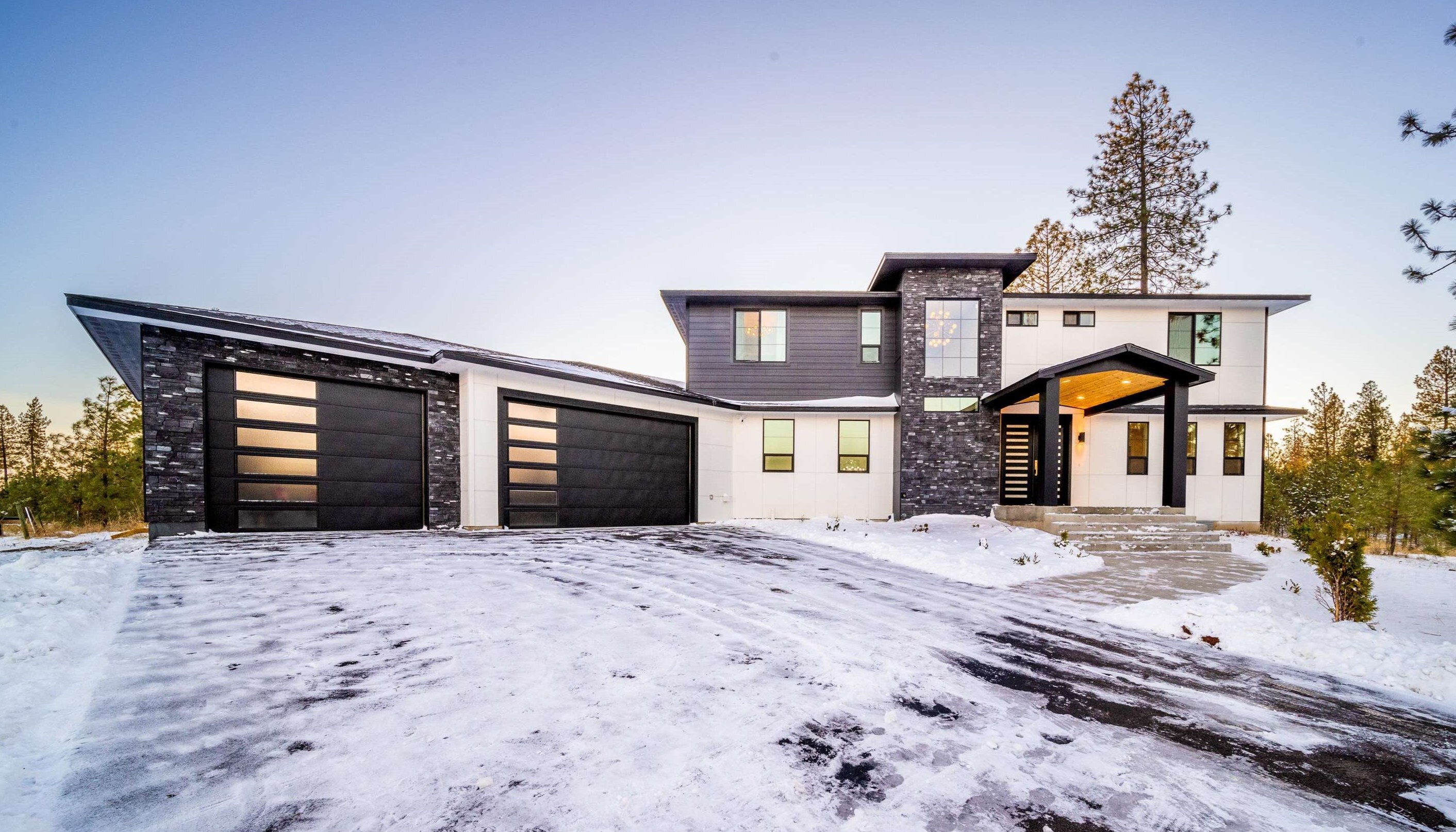 Property Photo:  18505 W Four Mound Rd  WA 99026-9707 