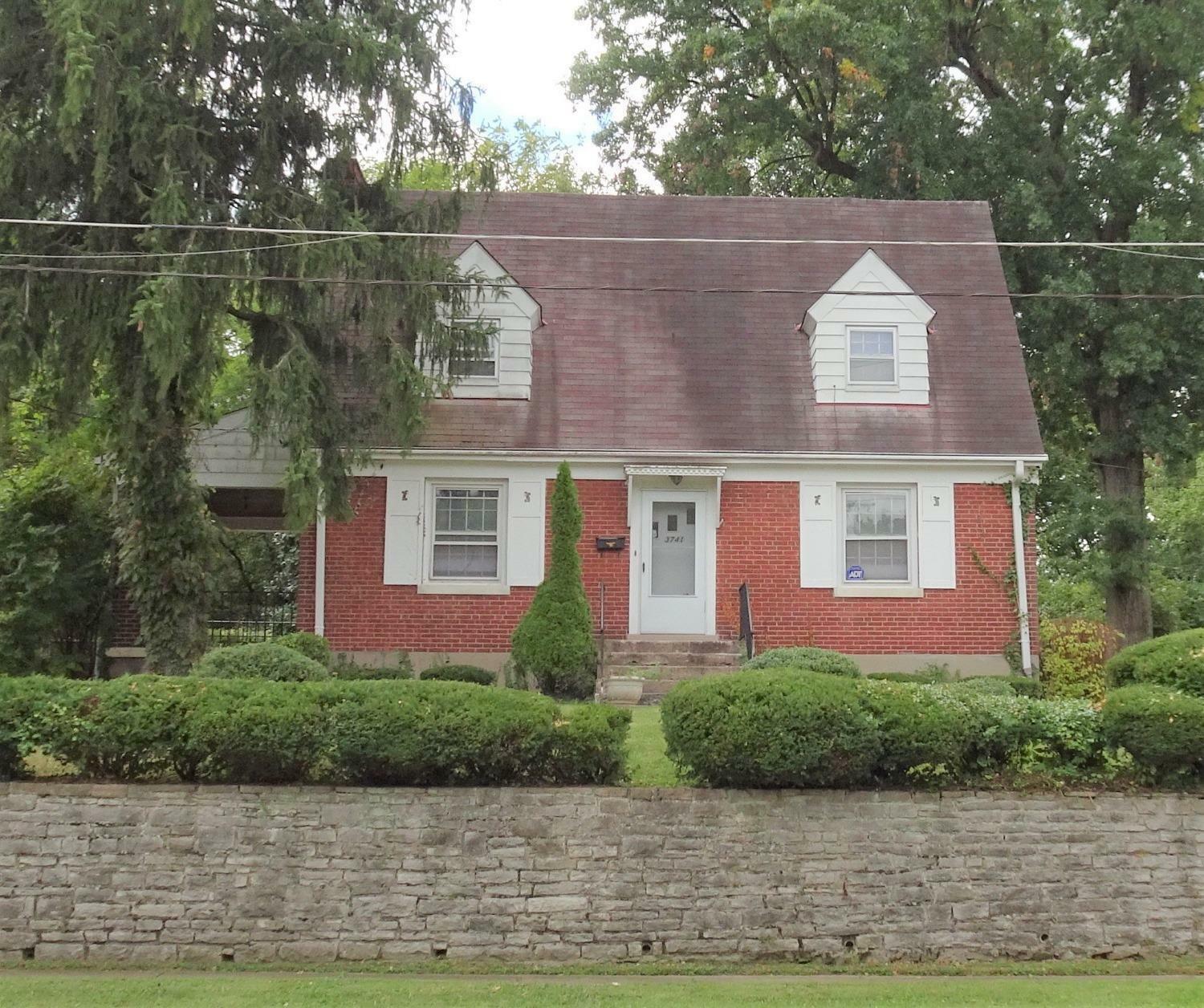 Property Photo: 3741 Norwich Ln OH 45220