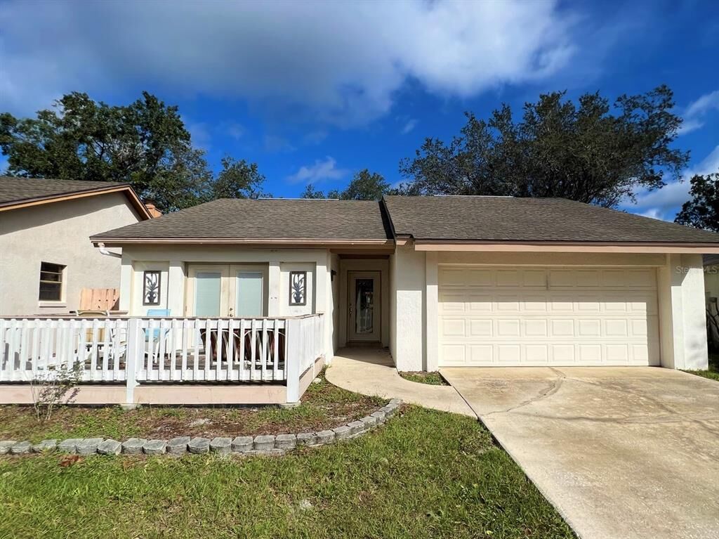 Property Photo: 753 Dunlap Circle FL 32708