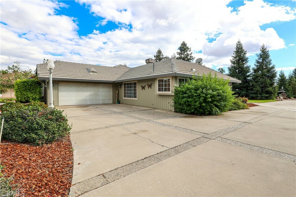 Property Photo:  1109 Farmland Avenue  CA 95340 