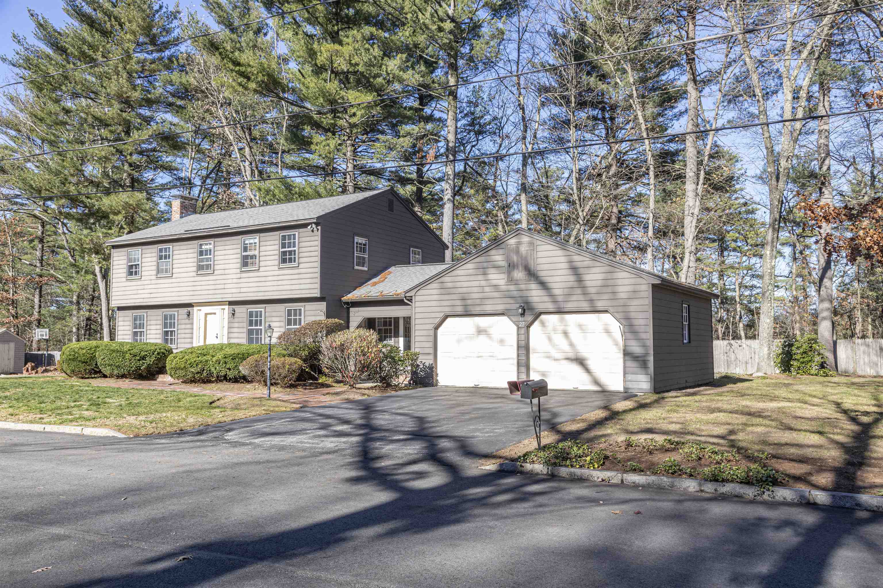 Property Photo:  27 Cabot Drive  NH 03064 