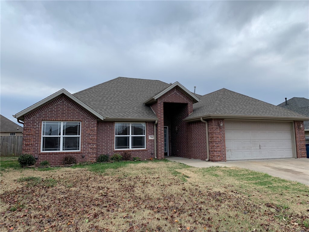 Property Photo: 704 SW Crystal Street AR 72712