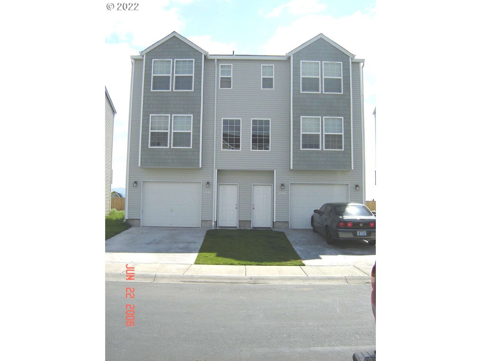 Property Photo:  5713/5715 NE 135th Ave  WA 98682 