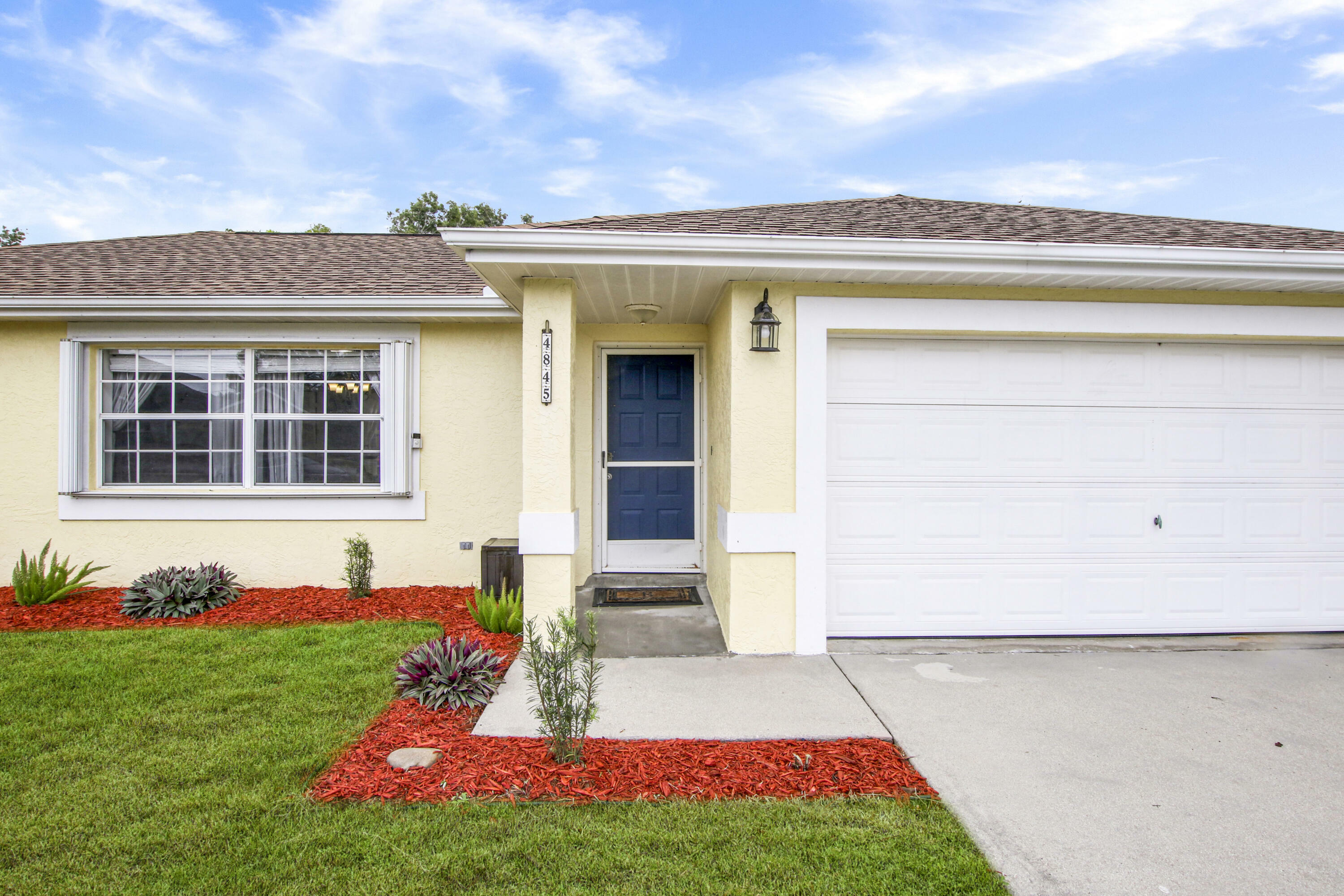 Property Photo: 4845 NW Ironton Avenue FL 34983