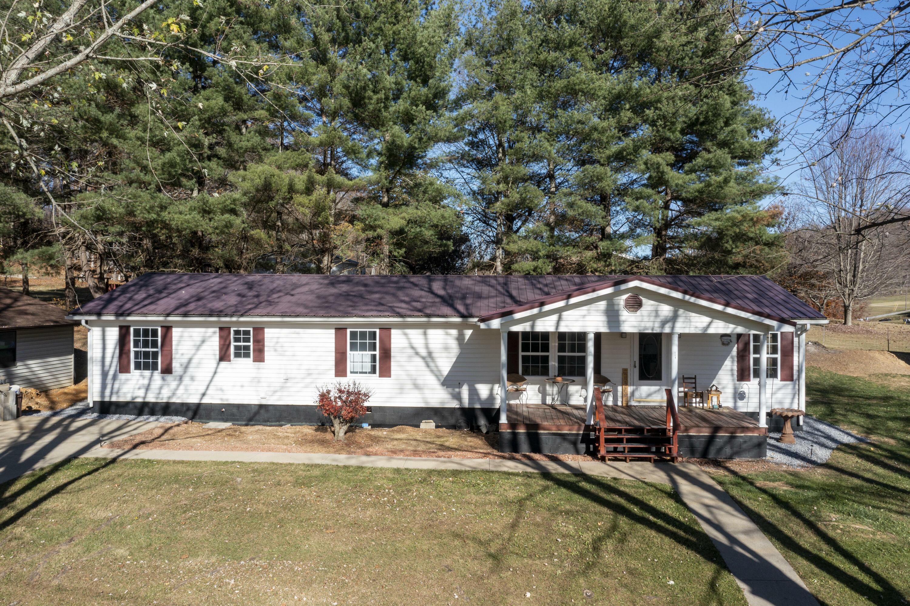 Property Photo:  114 Crawford Lane  TN 37656 