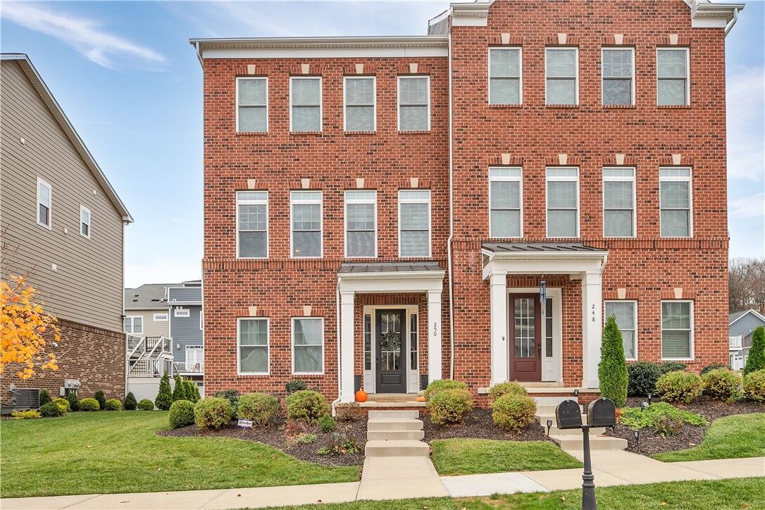 Property Photo: 250 Venango Trl PA 16046