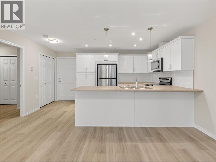 Property Photo: 3362 Skaha Lake Road 604 BC V2A 0J4