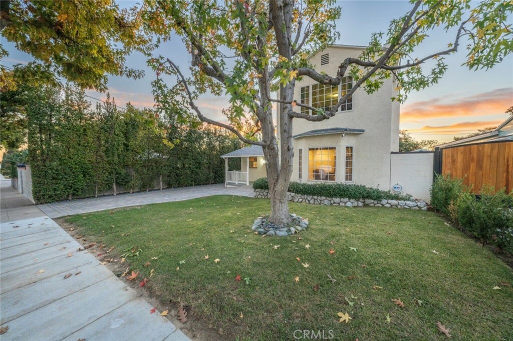 Property Photo: 6047 Hoover Avenue CA 90601