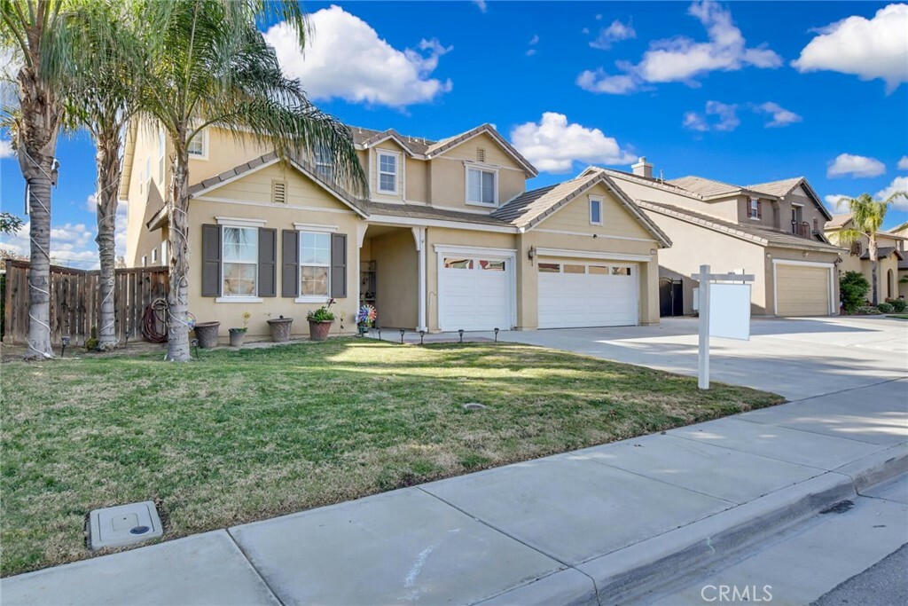 Property Photo:  14355 Tradewinds Place  CA 92555 