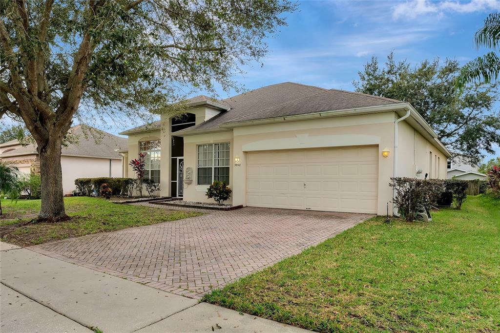 Property Photo:  3908 Hollow Crossing Drive  FL 32817 