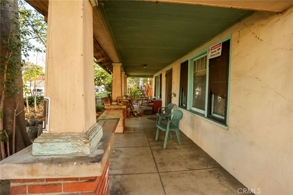 Property Photo:  270 W Dexter Street  CA 91723 