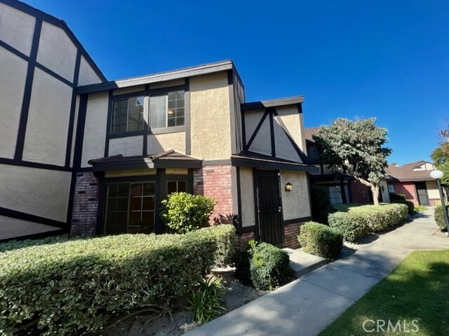 Property Photo: 14880 Stonehedge Lane CA 92683