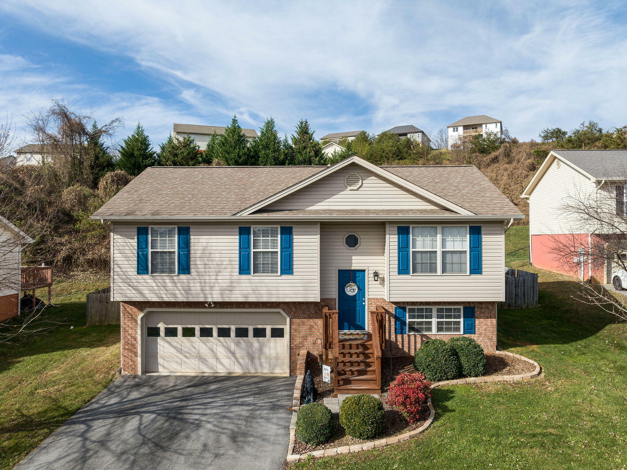 Property Photo:  1337 Meadow Creek Lane  TN 37659 