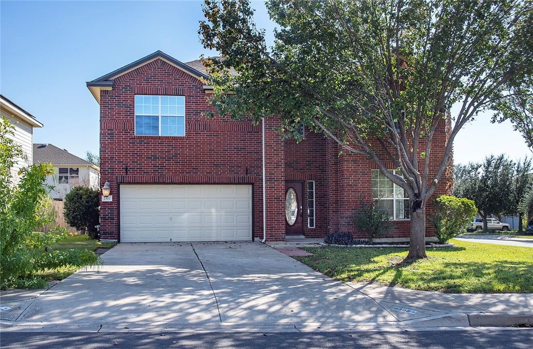 Property Photo: 2302 Caprock Place TX 78626